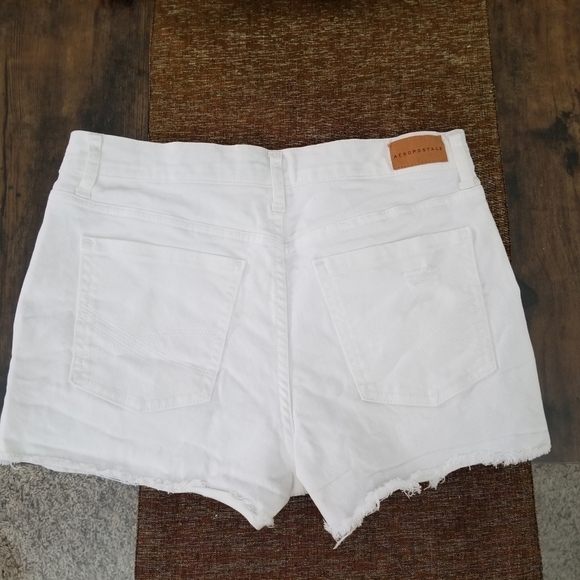 Aeropostale Women's White High Waisted Shorty Denim Distressed Shorts, size 8 - Picture 2 of 6